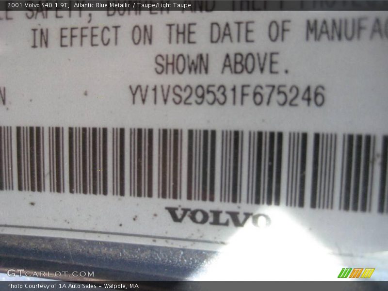 Atlantic Blue Metallic / Taupe/Light Taupe 2001 Volvo S40 1.9T