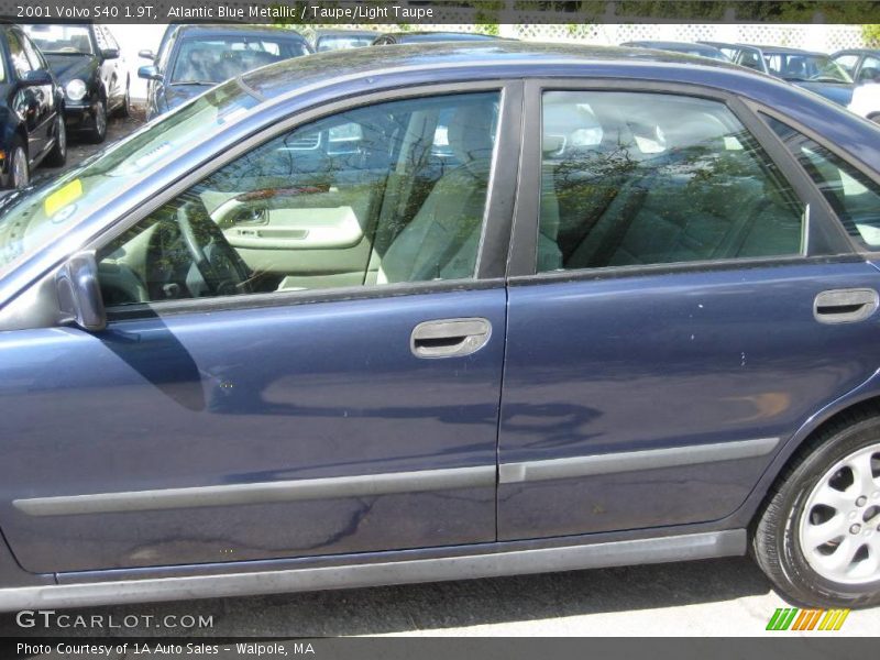 Atlantic Blue Metallic / Taupe/Light Taupe 2001 Volvo S40 1.9T