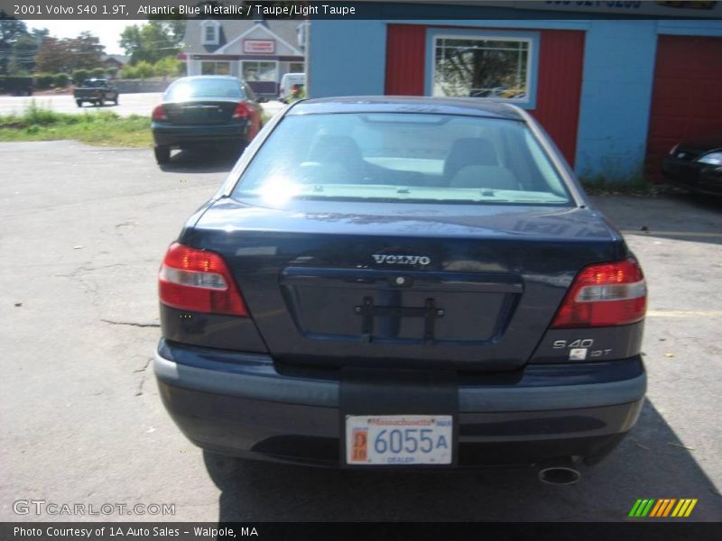Atlantic Blue Metallic / Taupe/Light Taupe 2001 Volvo S40 1.9T