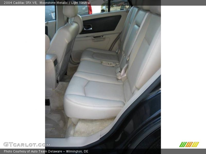 Moonstone Metallic / Light Neutral 2004 Cadillac SRX V8