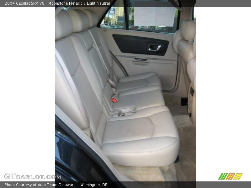 Moonstone Metallic / Light Neutral 2004 Cadillac SRX V8