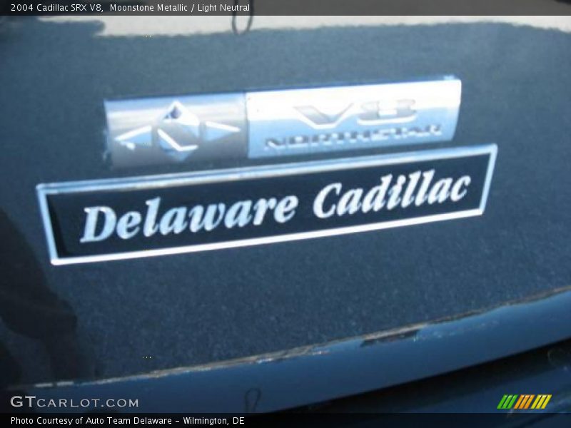 Moonstone Metallic / Light Neutral 2004 Cadillac SRX V8