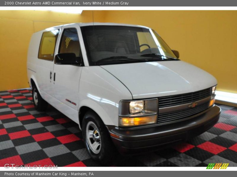 Ivory White / Medium Gray 2000 Chevrolet Astro AWD Commercial Van