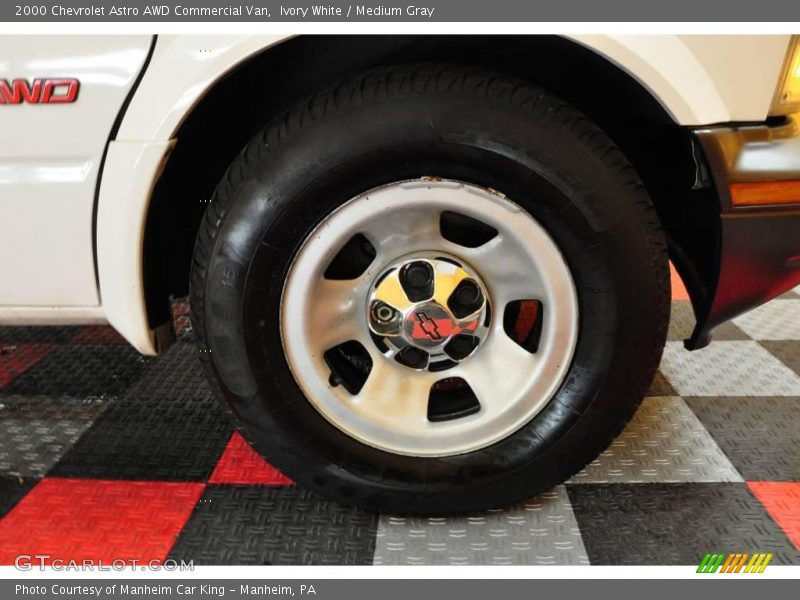 Ivory White / Medium Gray 2000 Chevrolet Astro AWD Commercial Van