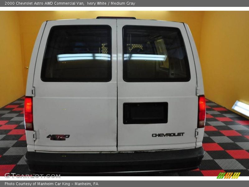 Ivory White / Medium Gray 2000 Chevrolet Astro AWD Commercial Van