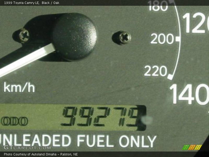 Black / Oak 1999 Toyota Camry LE