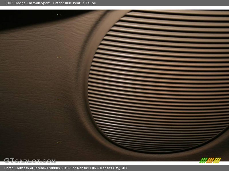 Patriot Blue Pearl / Taupe 2002 Dodge Caravan Sport