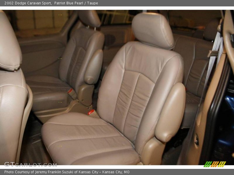 Patriot Blue Pearl / Taupe 2002 Dodge Caravan Sport