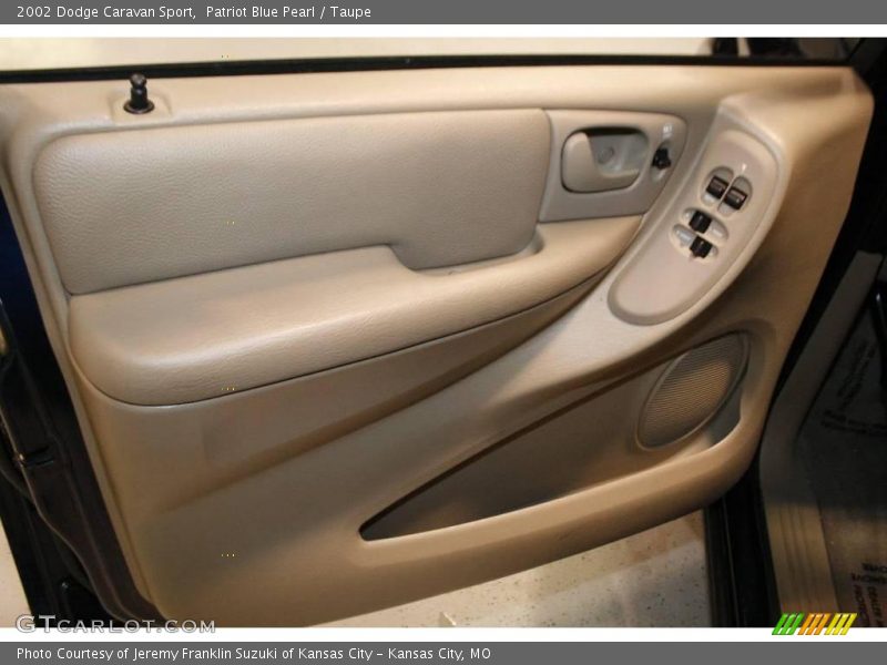 Patriot Blue Pearl / Taupe 2002 Dodge Caravan Sport