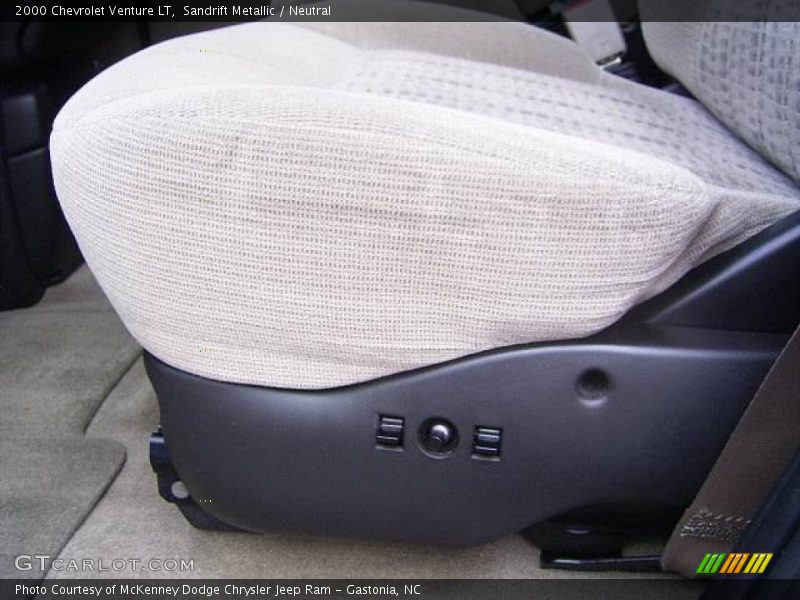 Sandrift Metallic / Neutral 2000 Chevrolet Venture LT