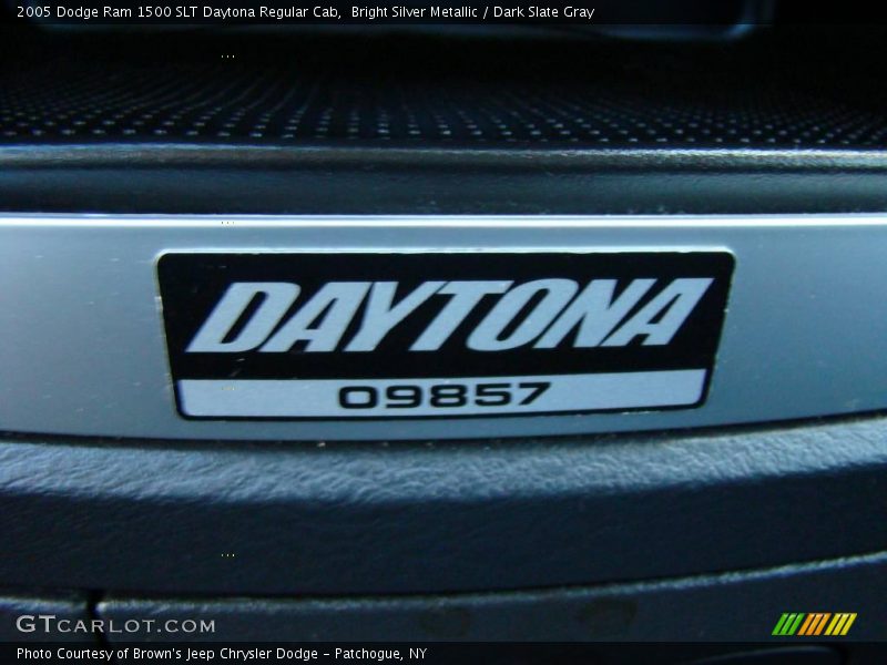 Bright Silver Metallic / Dark Slate Gray 2005 Dodge Ram 1500 SLT Daytona Regular Cab
