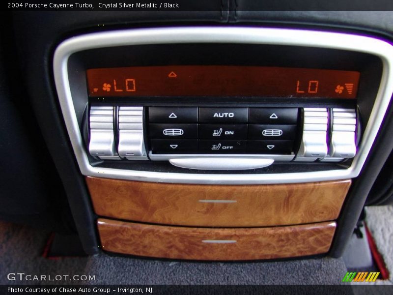 Crystal Silver Metallic / Black 2004 Porsche Cayenne Turbo