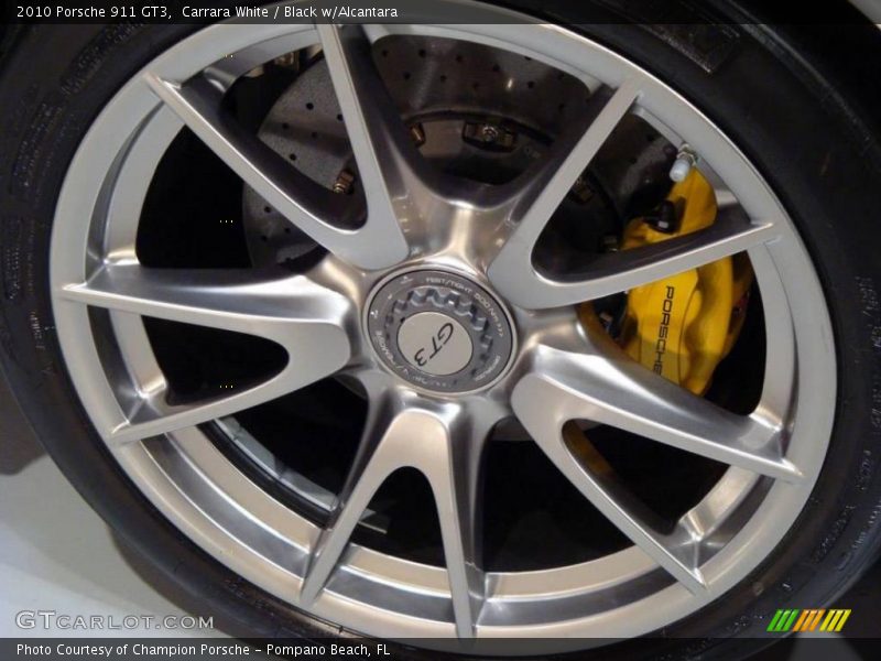 Carrara White / Black w/Alcantara 2010 Porsche 911 GT3