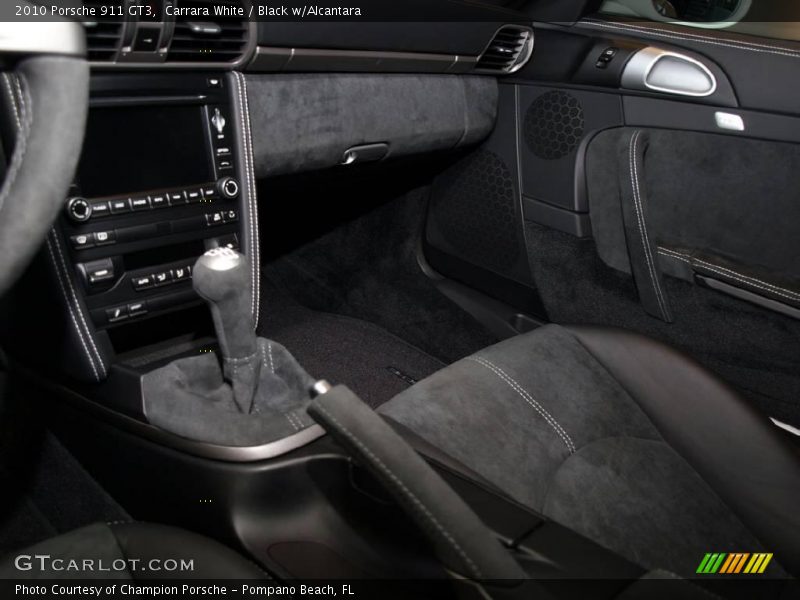 Carrara White / Black w/Alcantara 2010 Porsche 911 GT3