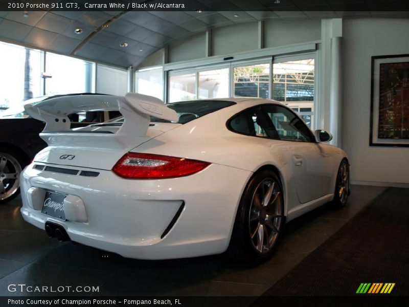 Carrara White / Black w/Alcantara 2010 Porsche 911 GT3