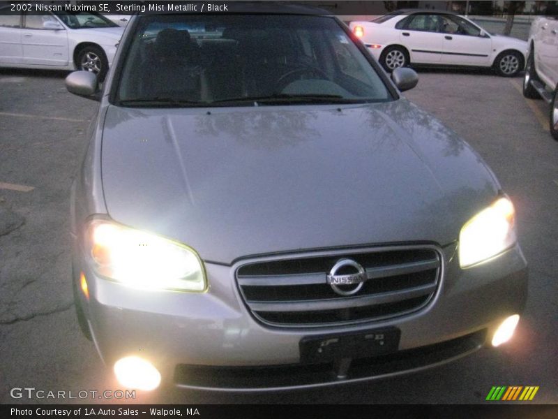 Sterling Mist Metallic / Black 2002 Nissan Maxima SE