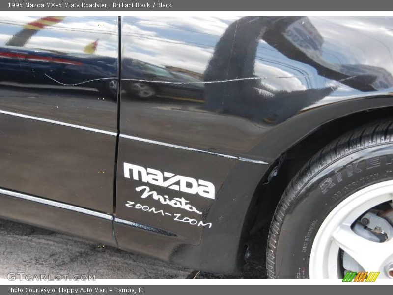 Brilliant Black / Black 1995 Mazda MX-5 Miata Roadster