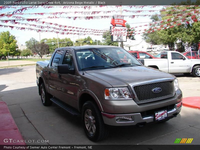 Arizona Beige Metallic / Black 2005 Ford F150 Lariat SuperCrew 4x4