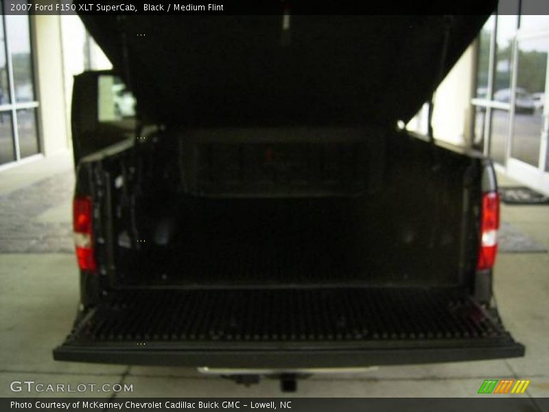Black / Medium Flint 2007 Ford F150 XLT SuperCab