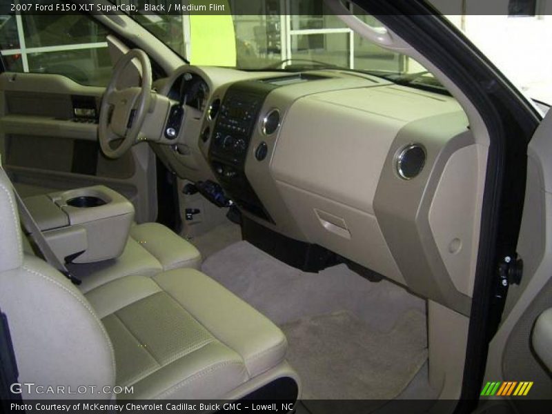 Black / Medium Flint 2007 Ford F150 XLT SuperCab