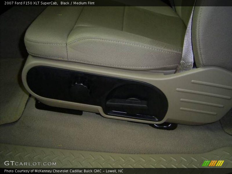 Black / Medium Flint 2007 Ford F150 XLT SuperCab