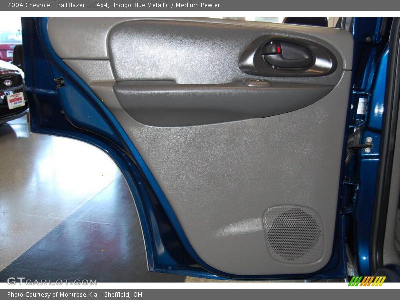 Indigo Blue Metallic / Medium Pewter 2004 Chevrolet TrailBlazer LT 4x4