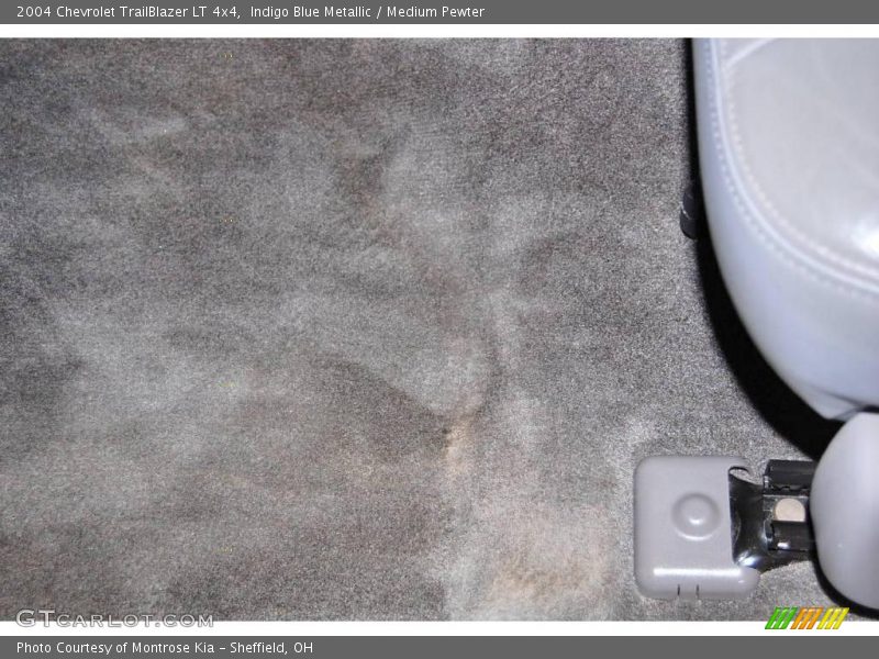 Indigo Blue Metallic / Medium Pewter 2004 Chevrolet TrailBlazer LT 4x4