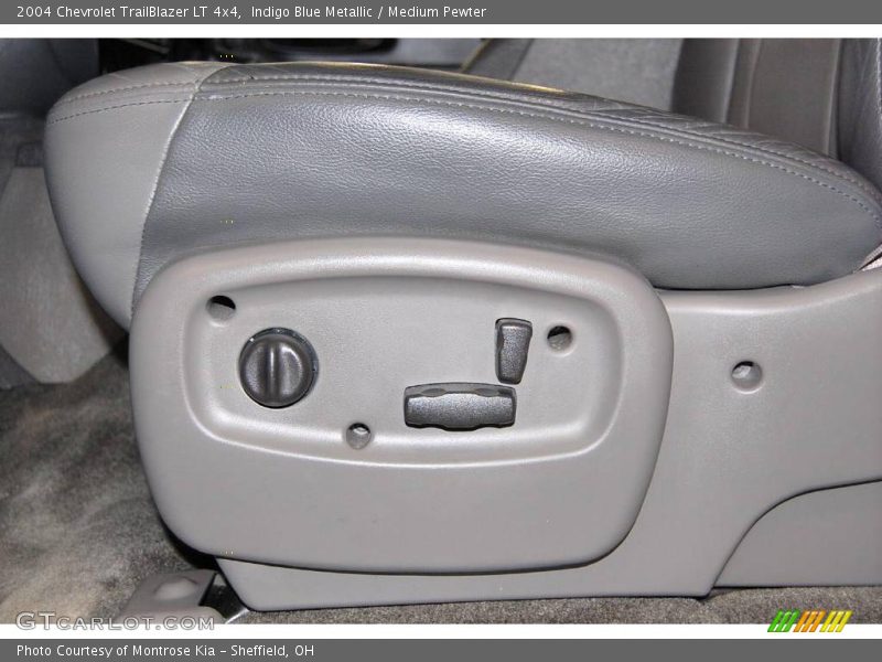 Indigo Blue Metallic / Medium Pewter 2004 Chevrolet TrailBlazer LT 4x4