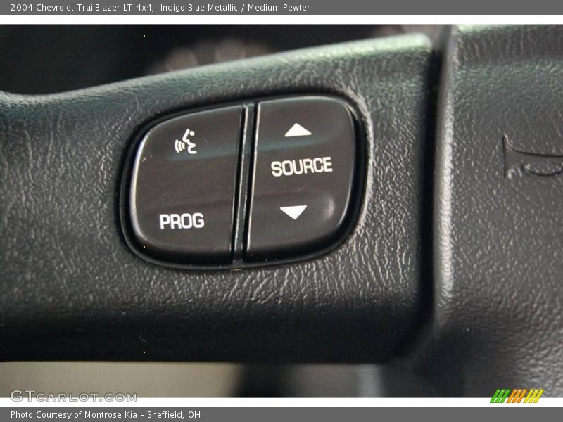 Indigo Blue Metallic / Medium Pewter 2004 Chevrolet TrailBlazer LT 4x4