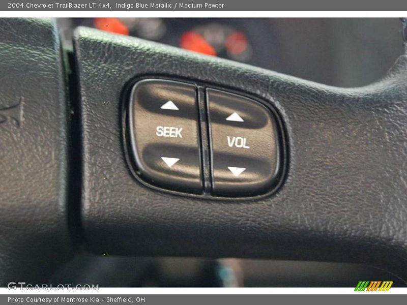 Indigo Blue Metallic / Medium Pewter 2004 Chevrolet TrailBlazer LT 4x4