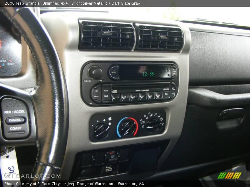 Bright Silver Metallic / Dark Slate Gray 2006 Jeep Wrangler Unlimited 4x4