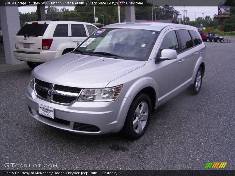 Bright Silver Metallic / Dark Slate Gray/Light Graystone 2009 Dodge Journey SXT