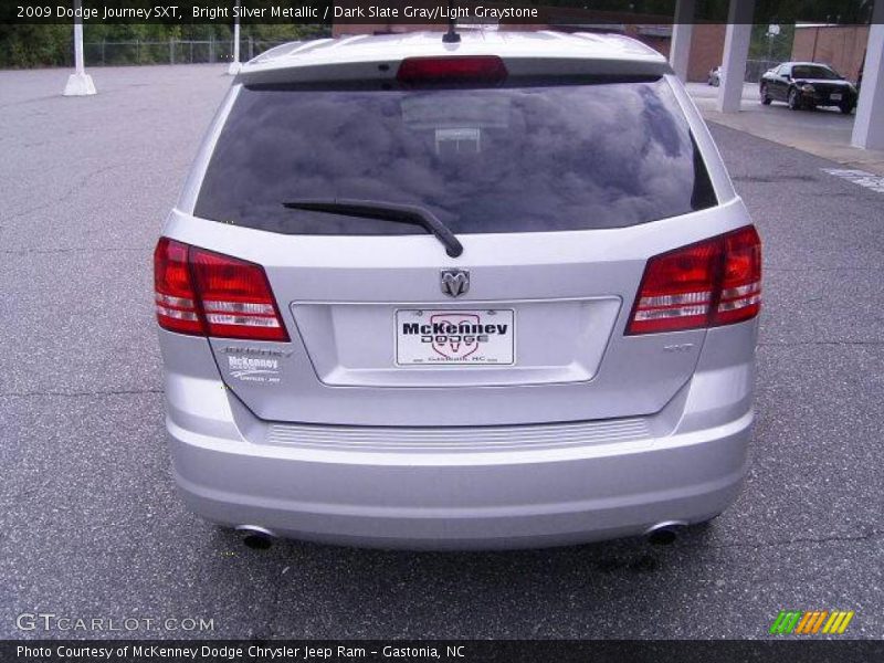 Bright Silver Metallic / Dark Slate Gray/Light Graystone 2009 Dodge Journey SXT