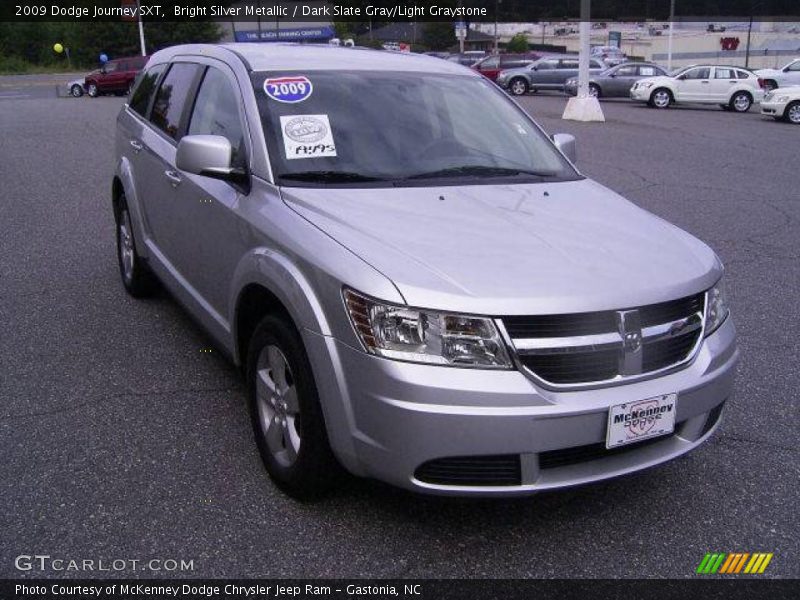 Bright Silver Metallic / Dark Slate Gray/Light Graystone 2009 Dodge Journey SXT