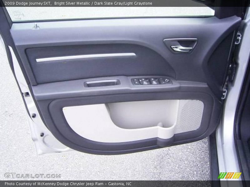 Bright Silver Metallic / Dark Slate Gray/Light Graystone 2009 Dodge Journey SXT