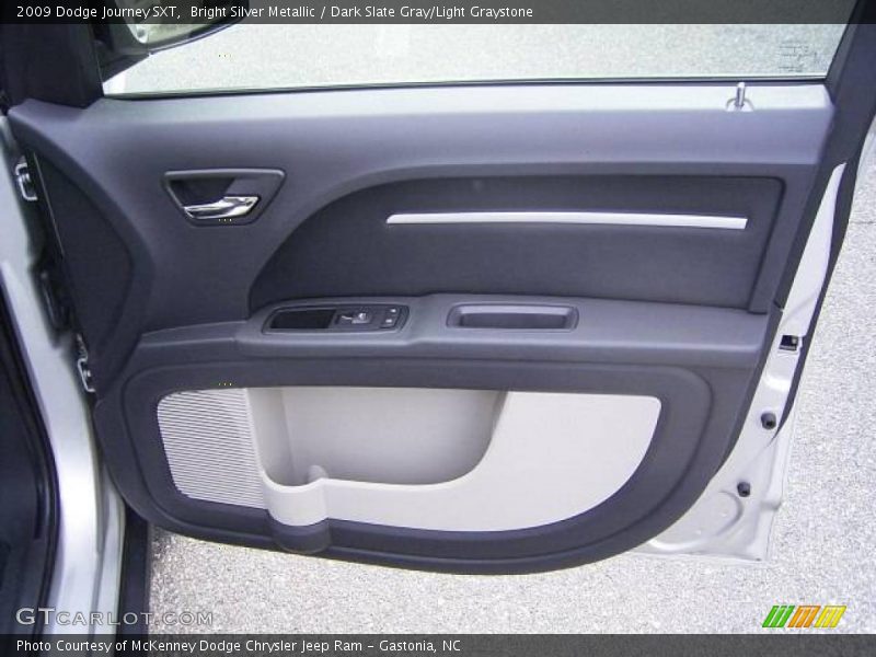 Bright Silver Metallic / Dark Slate Gray/Light Graystone 2009 Dodge Journey SXT