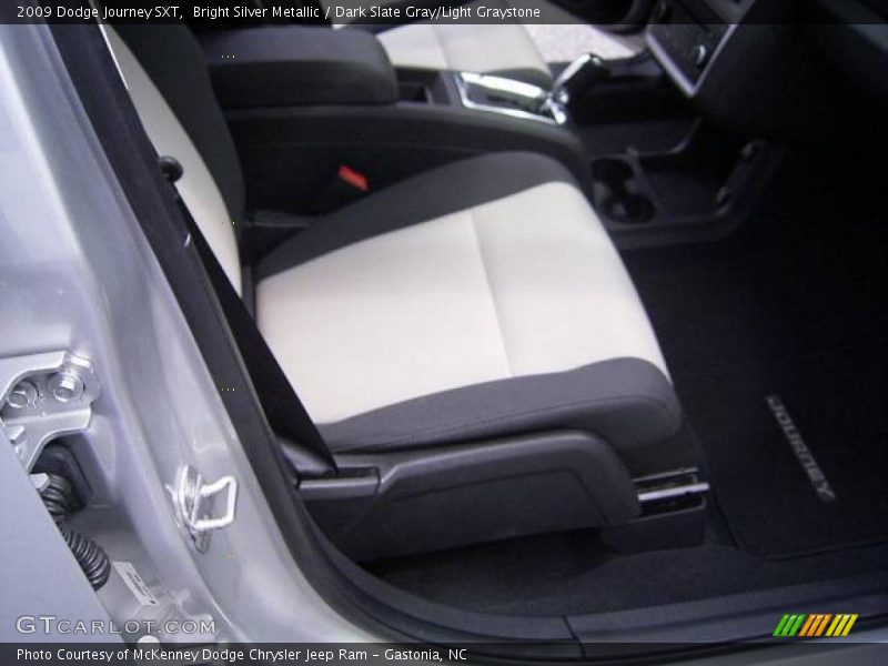 Bright Silver Metallic / Dark Slate Gray/Light Graystone 2009 Dodge Journey SXT