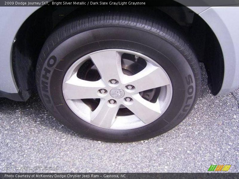 Bright Silver Metallic / Dark Slate Gray/Light Graystone 2009 Dodge Journey SXT