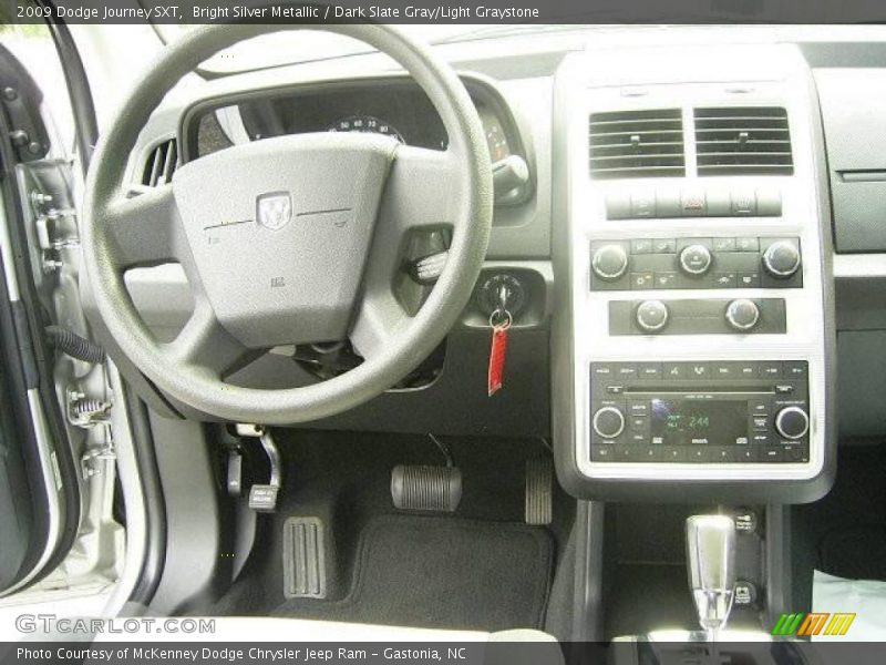 Bright Silver Metallic / Dark Slate Gray/Light Graystone 2009 Dodge Journey SXT