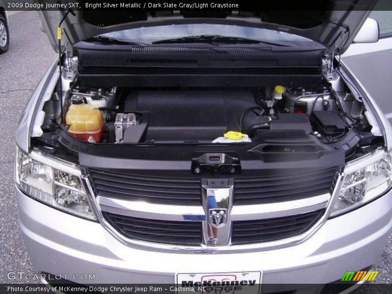Bright Silver Metallic / Dark Slate Gray/Light Graystone 2009 Dodge Journey SXT