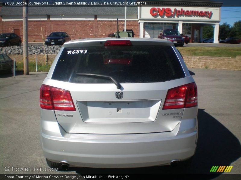 Bright Silver Metallic / Dark Slate Gray/Light Graystone 2009 Dodge Journey SXT