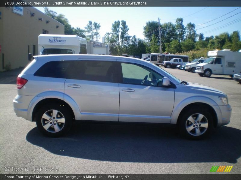 Bright Silver Metallic / Dark Slate Gray/Light Graystone 2009 Dodge Journey SXT