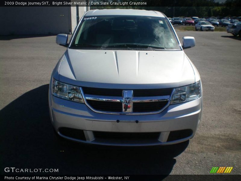 Bright Silver Metallic / Dark Slate Gray/Light Graystone 2009 Dodge Journey SXT