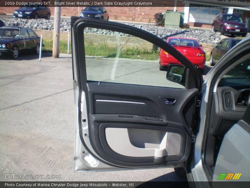Bright Silver Metallic / Dark Slate Gray/Light Graystone 2009 Dodge Journey SXT