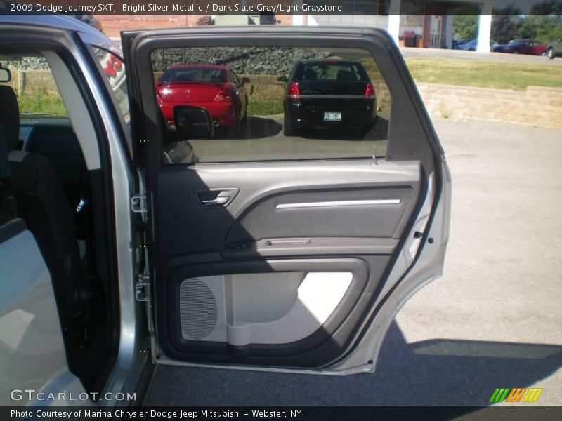 Bright Silver Metallic / Dark Slate Gray/Light Graystone 2009 Dodge Journey SXT