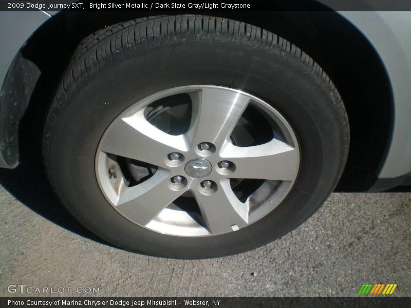 Bright Silver Metallic / Dark Slate Gray/Light Graystone 2009 Dodge Journey SXT