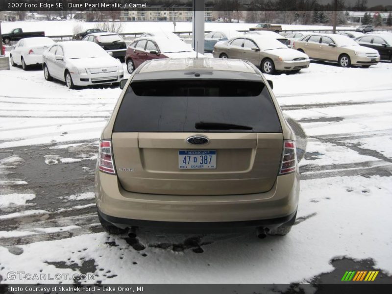 Dune Pearl Metallic / Camel 2007 Ford Edge SE