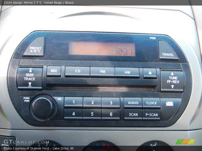 Velvet Beige / Blond 2004 Nissan Altima 2.5 S