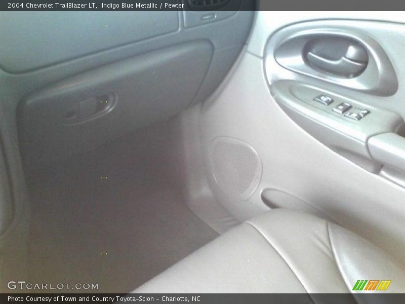 Indigo Blue Metallic / Pewter 2004 Chevrolet TrailBlazer LT