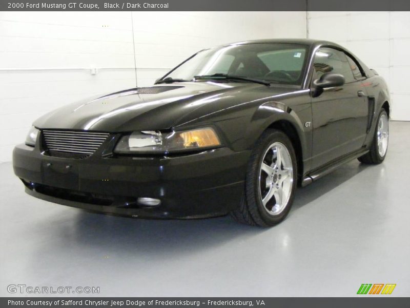 Black / Dark Charcoal 2000 Ford Mustang GT Coupe